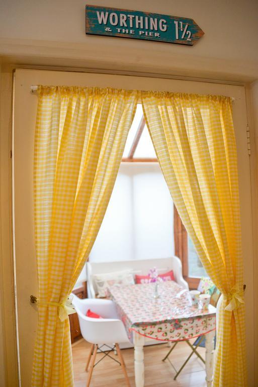 Queens Apartment Уърдинг Екстериор снимка