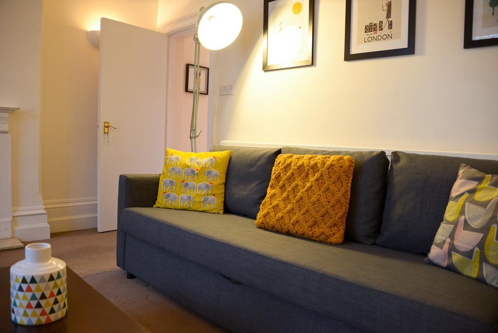 Queens Apartment Уърдинг Екстериор снимка