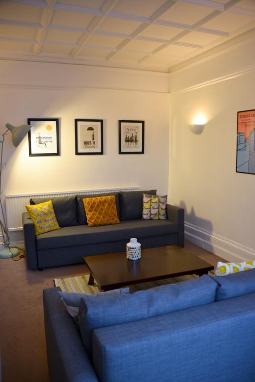 Queens Apartment Уърдинг Екстериор снимка