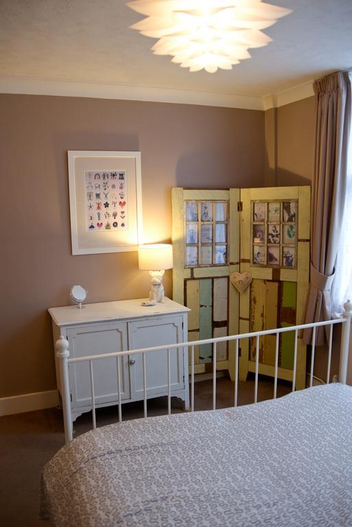 Queens Apartment Уърдинг Екстериор снимка